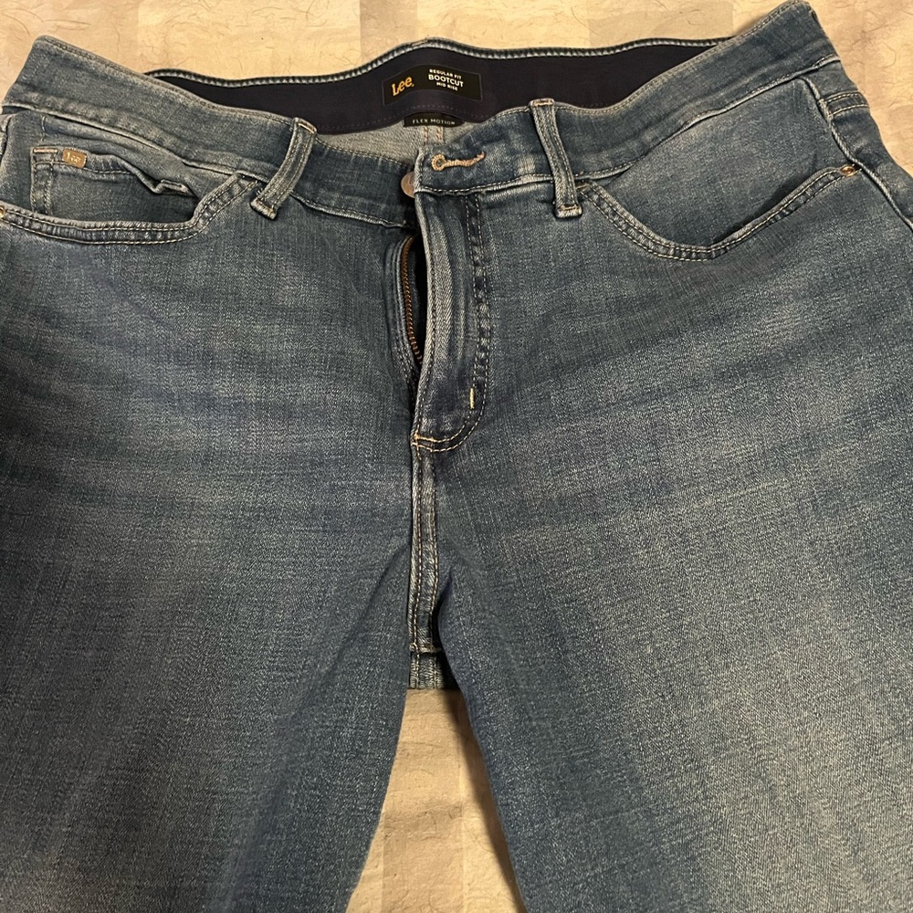 NWOT Lee Bootcut Jeans size 14